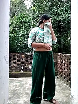 Snapshot of Hot-rubina chatting on October 4, 2025, 3:37 am Hot-rubina online show from October 4, 2025, 3:37 am