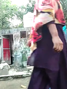 Hot-rubina online show from November 24, 2025, 10:37 am