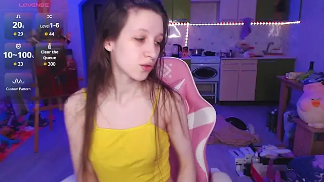 Snapshot of ur_kitty__ chatting on April 25, 2026, 1:03 pm ur kitty online show from April 25, 2026, 1:03 pm