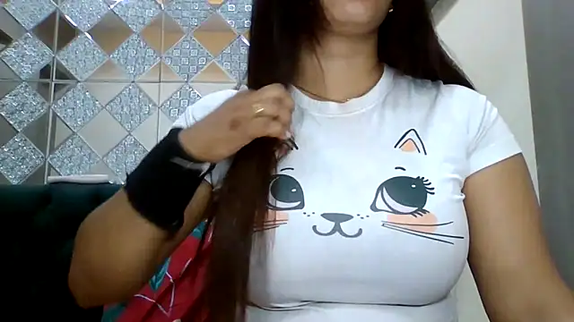 sparkling queen online show from November 12, 2025, 4:24 am