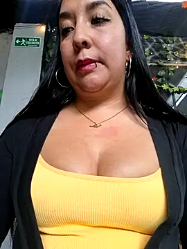 Bella keny online show from May 4, 2026, 3:52 pm