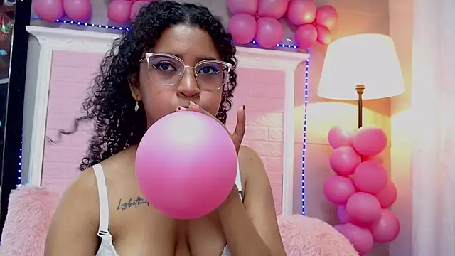 JessyZoe online show from February 3, 2025, 10:21 pm
