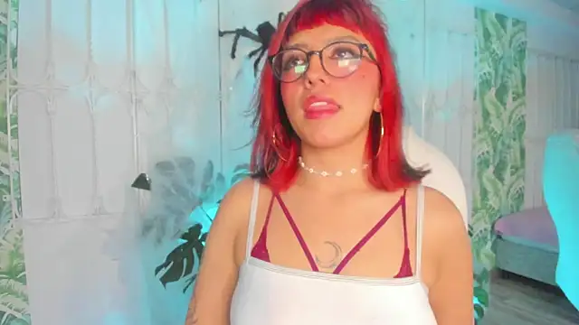 cute hollywood online show from October 12, 2025, 8:52 pm