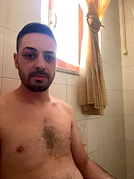 iltoscano95 online show from October 4, 2025, 12:03 pm