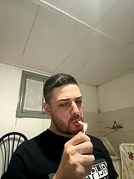 iltoscano95 online show from October 6, 2025, 7:44 pm