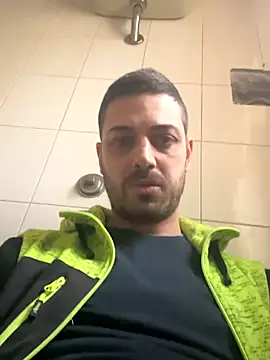 iltoscano95 online show from November 22, 2025, 1:10 pm