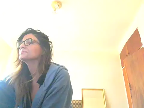 karmicQueen669 online show from July 22, 2026, 1:03 pm