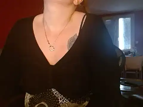 cruellaculdenfer67 online show from December 17, 2024, 1:16 pm