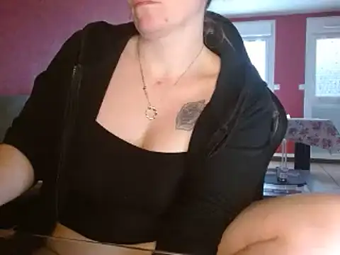 cruellaculdenfer67 online show from January 21, 2025, 1:22 pm