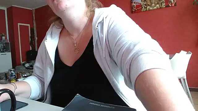 cruellaculdenfer67 online show from July 21, 2026, 7:32 am