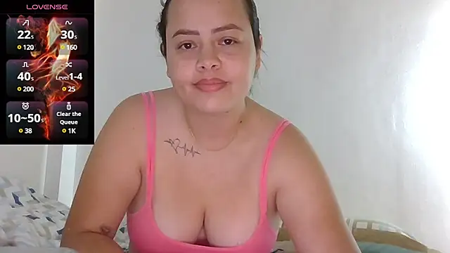 saramartinez1000 online show from March 3, 2025, 6:33 pm