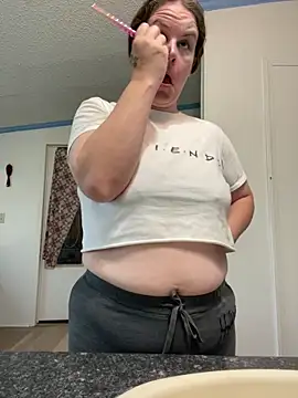 velvetta  online show from October 11, 2025, 9:02 pm