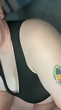 velvetta  online show from April 26, 2026, 4:37 pm