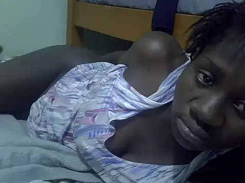 Snapshot of Petite_rider chatting on October 12, 2025, 9:36 pm Petite rider online show from October 12, 2025, 9:36 pm