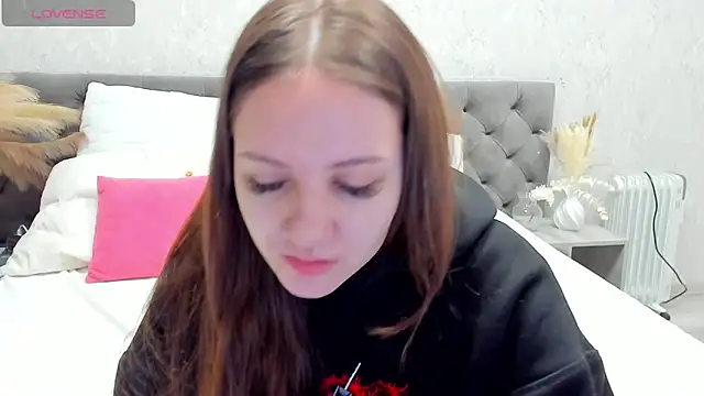 Snapshot of Kvetachka chatting on December 4, 2024, 12:41 am Kvetachka online show from December 4, 2024, 12:41 am