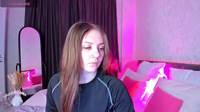 Snapshot of Kvetachka chatting on December 6, 2024, 12:56 am Kvetachka online show from December 6, 2024, 12:56 am