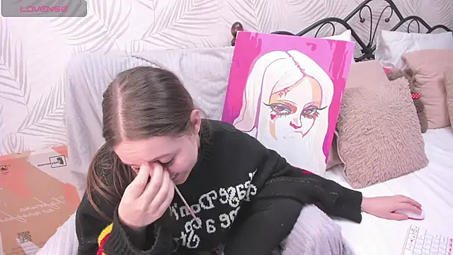 Snapshot of Kvetachka chatting on December 13, 2024, 4:00 am Kvetachka online show from December 13, 2024, 4:00 am