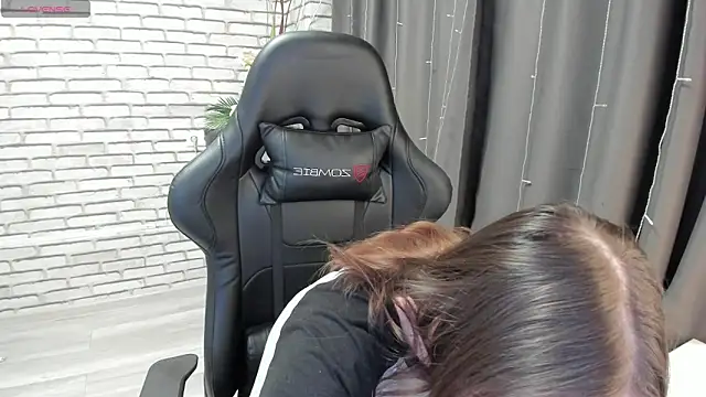 Snapshot of Kvetachka chatting on March 1, 2025, 12:50 am Kvetachka online show from March 1, 2025, 12:50 am