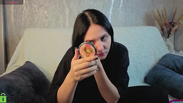 Snapshot of Kvetachka chatting on October 8, 2025, 1:14 am Kvetachka online show from October 8, 2025, 1:14 am