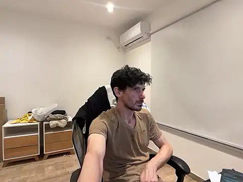 nicolaaaaas online show from October 25, 2025, 3:47 am