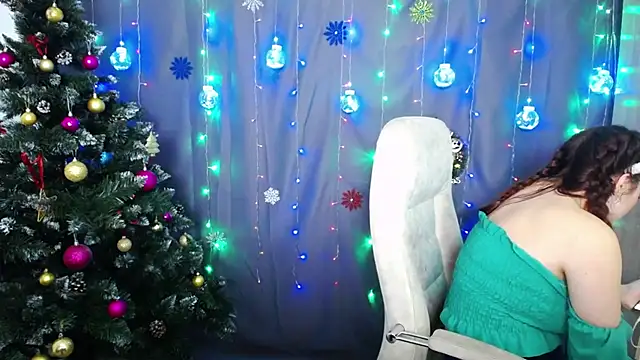 NicolPots online show from December 16, 2024, 2:27 pm