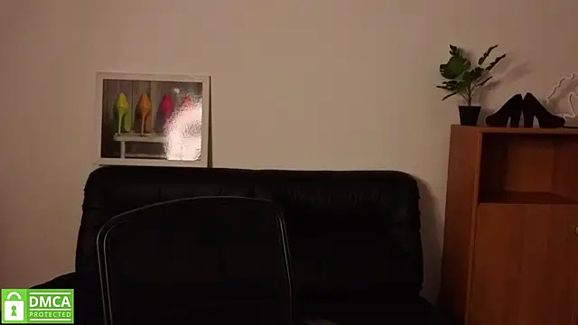 annakillianox online show from June 23, 2026, 5:27 am