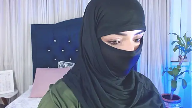 Uzra hayed online show from December 4, 2025, 11:13 pm