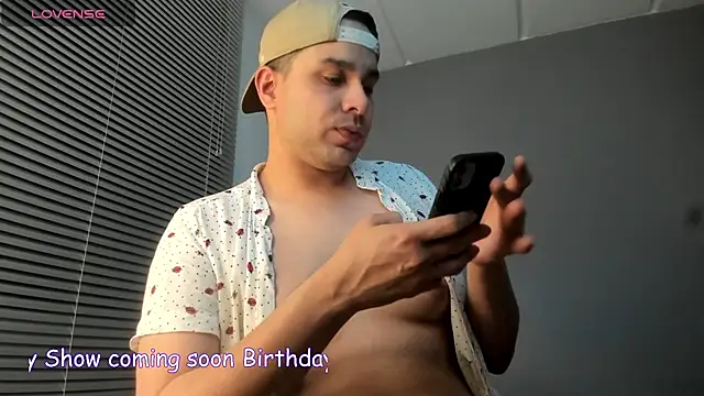 Snapshot of Latin_boy_surprisee chatting on May 20, 2026, 12:50 am Latin boy surprisee online show from May 20, 2026, 12:50 am