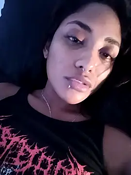 VictoireFeller online show from December 20, 2025, 5:47 am