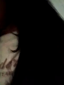 Snapshot of VictoireFeller chatting on April 4, 2026, 4:33 am VictoireFeller online show from April 4, 2026, 4:33 am