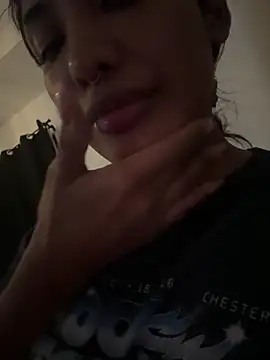 Snapshot of VictoireFeller chatting on May 23, 2026, 3:34 am VictoireFeller online show from May 23, 2026, 3:34 am