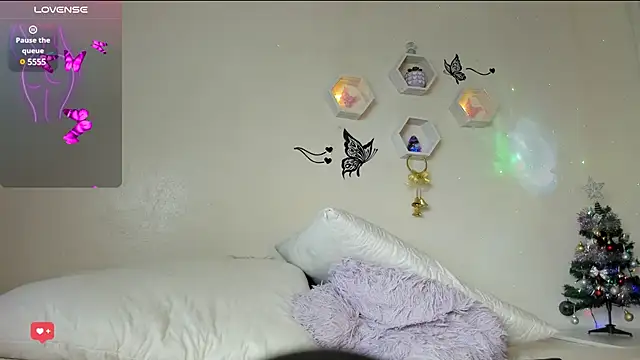 christal cutee online show from December 15, 2024, 5:34 am