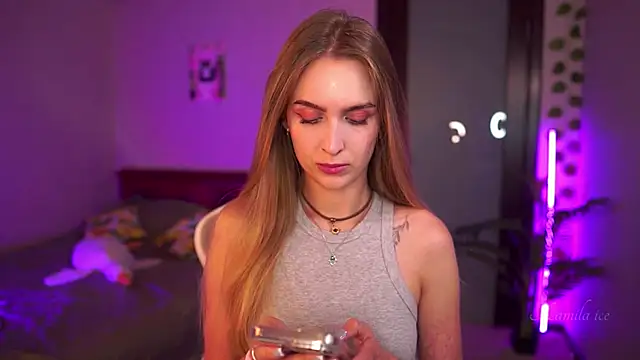 Kamila icee online show from September 21, 2025, 7:15 pm