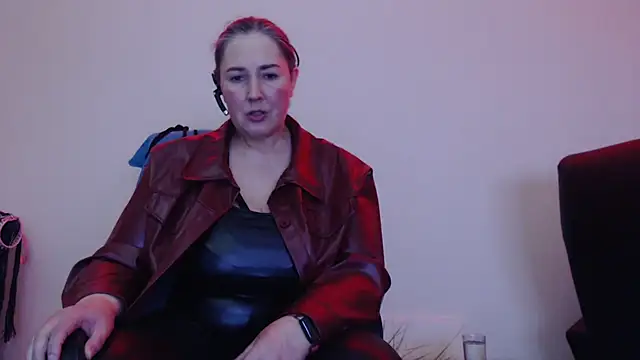 MilfGina online show from January 13, 2025, 8:15 pm