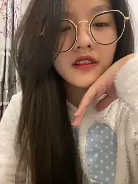 Krixxi22 online show from December 21, 2024, 3:42 pm