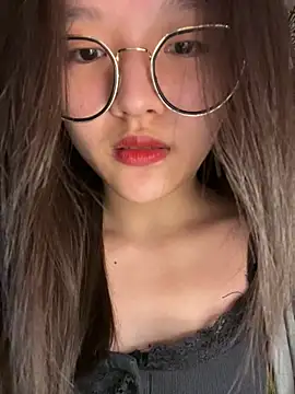 Krixxi22 online show from September 12, 2025, 2:17 pm