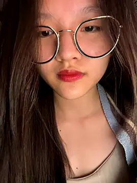 Krixxi22 online show from October 1, 2025, 2:34 pm