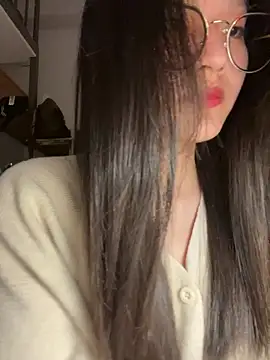 Snapshot of Krixxi22 chatting on February 5, 2026, 7:07 pm Krixxi22 online show from February 5, 2026, 7:07 pm