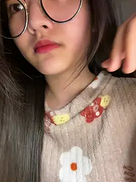 Snapshot of Krixxi22 chatting on February 9, 2026, 3:38 pm Krixxi22 online show from February 9, 2026, 3:38 pm