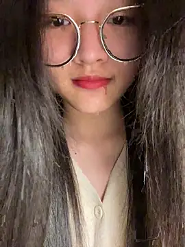 Snapshot of Krixxi22 chatting on February 10, 2026, 7:40 pm Krixxi22 online show from February 10, 2026, 7:40 pm