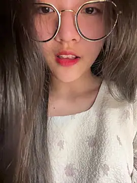 Snapshot of Krixxi22 chatting on February 25, 2026, 6:28 pm Krixxi22 online show from February 25, 2026, 6:28 pm