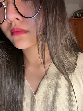 Snapshot of Krixxi22 chatting on February 26, 2026, 2:27 pm Krixxi22 online show from February 26, 2026, 2:27 pm