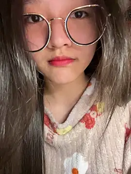 Snapshot of Krixxi22 chatting on March 7, 2026, 2:03 pm Krixxi22 online show from March 7, 2026, 2:03 pm