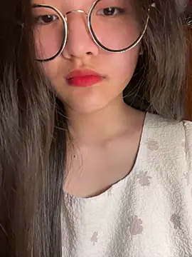 Snapshot of Krixxi22 chatting on March 18, 2026, 2:42 pm Krixxi22 online show from March 18, 2026, 2:42 pm