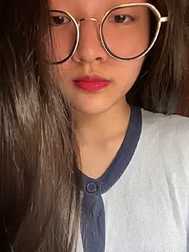 Snapshot of Krixxi22 chatting on March 23, 2026, 5:28 pm Krixxi22 online show from March 23, 2026, 5:28 pm