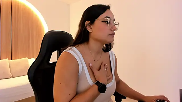 Snapshot of zoe_danae_ chatting on September 30, 2025, 12:10 pm zoe danae online show from September 30, 2025, 12:10 pm