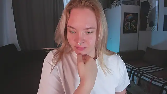 EvelinaDarling online show from March 11, 2025, 8:30 am