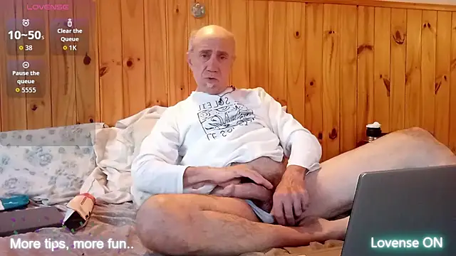 Snapshot of papifacu chatting on October 15, 2025, 11:21 am papifacu online show from October 15, 2025, 11:21 am