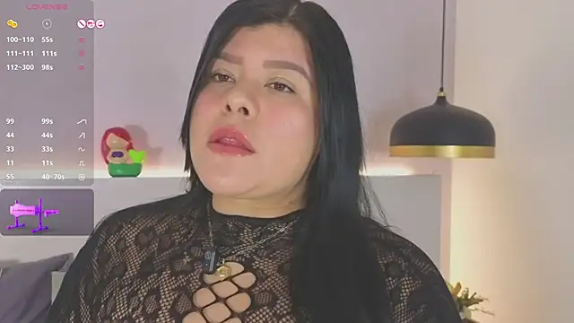 Snapshot of Scarlett_grey1 chatting on November 19, 2025, 5:18 am Scarlett grey1 online show from November 19, 2025, 5:18 am