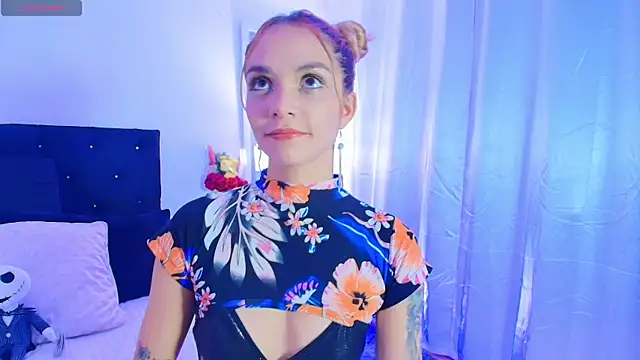 Snapshot of MeganLorensx chatting on September 24, 2025, 11:19 pm MeganLorensx online show from September 24, 2025, 11:19 pm